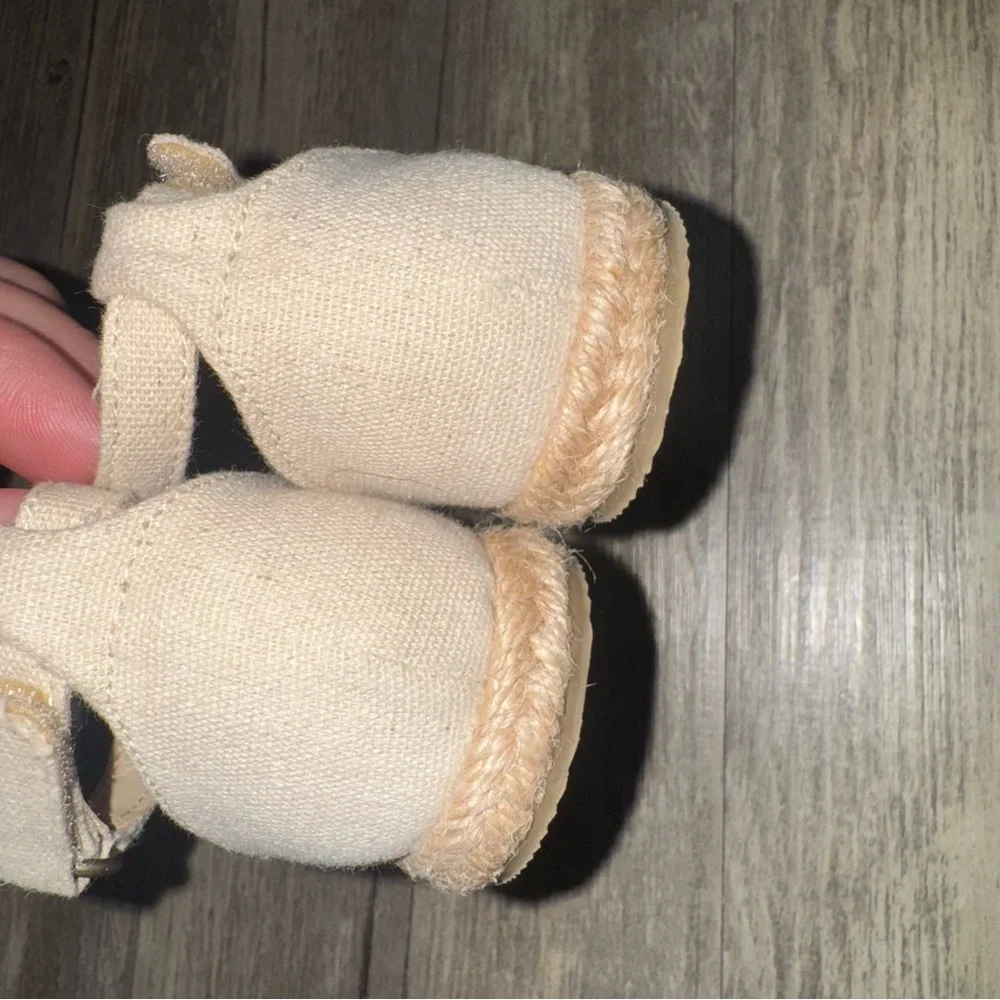 Crazy 8 Striped Blue and Cream Kids Sandals